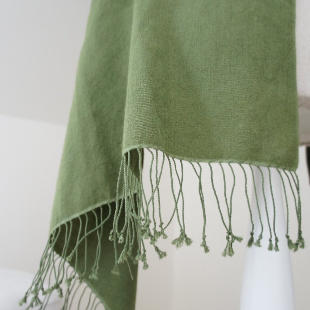 Large Vintage Olive Green Pashmina & Silk Scarf Shawl - Picture 9 of 15